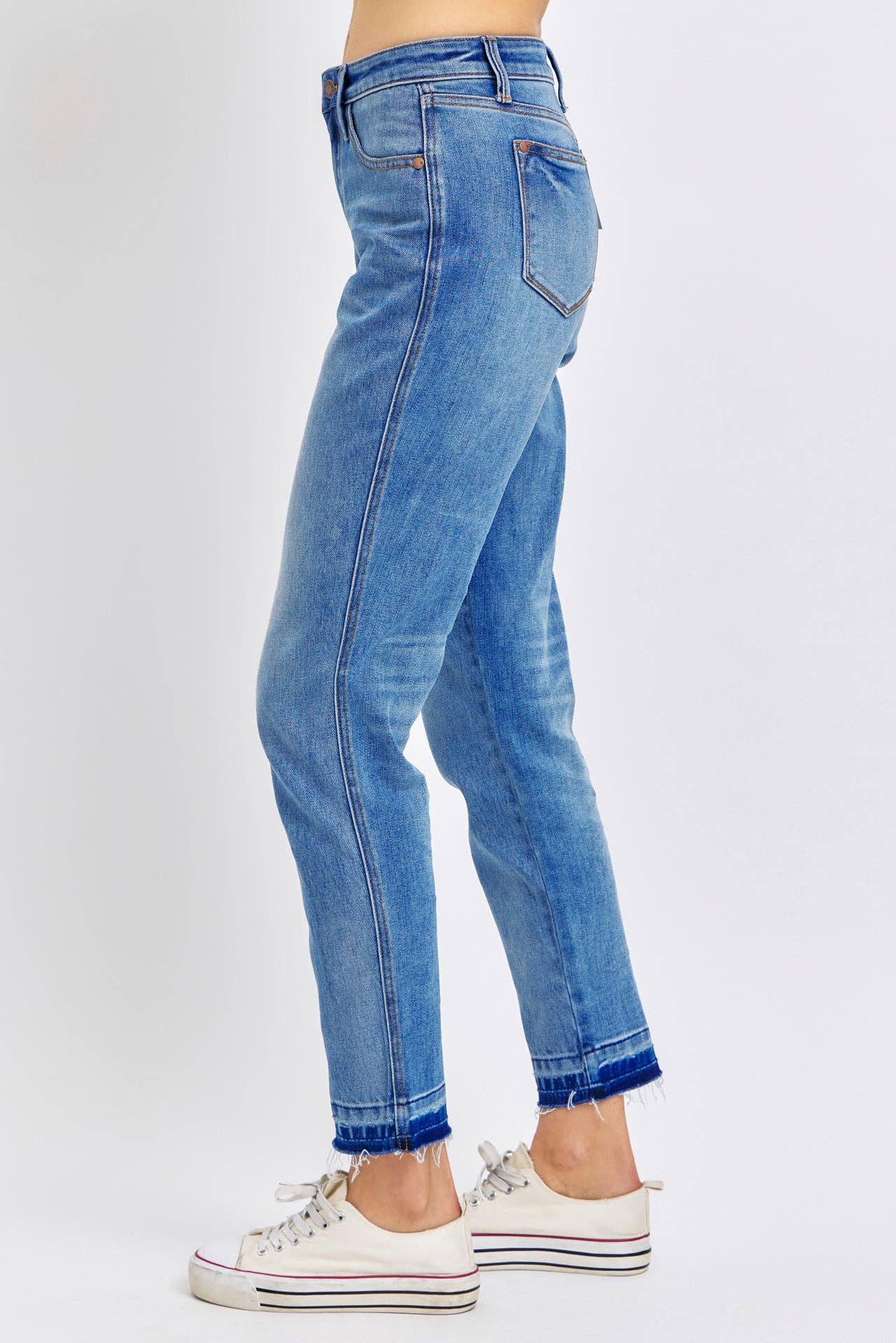 Judy Blue Mid Rise Rigid Magic Release Hem Boyfriend