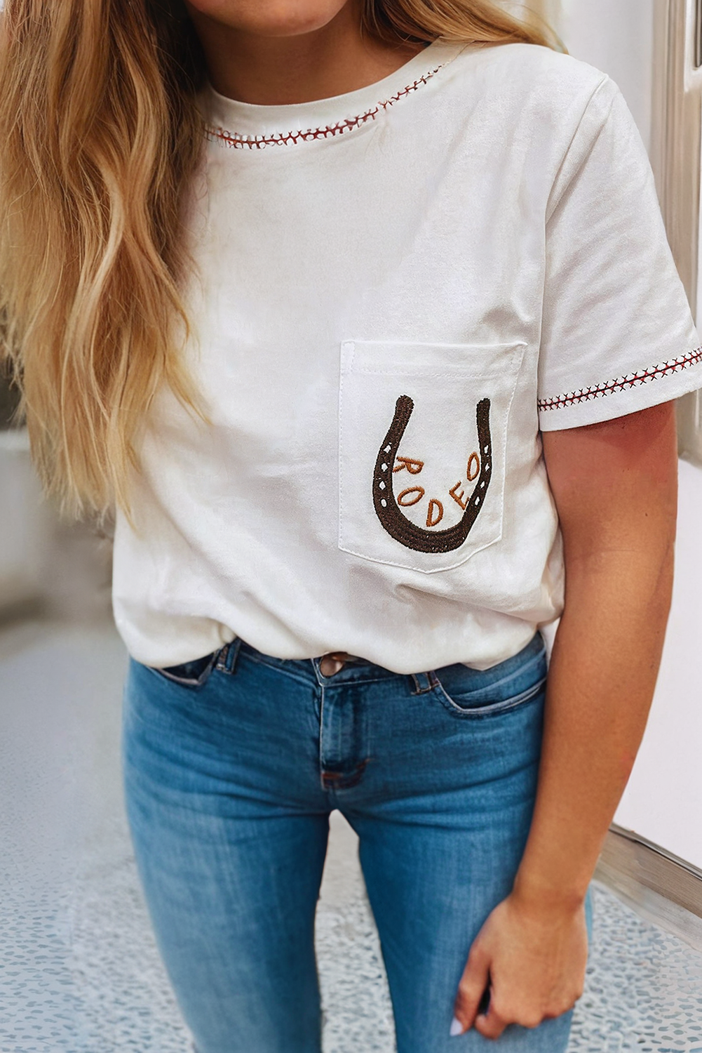 Oversized Horseshoe Rodeo Embroidered T-Shirt – Casual Western Tee